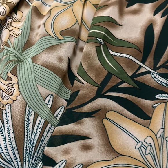 Signature By Robbie Bee Tropical Print Dress - Picture 3 of 4